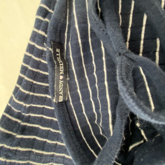 Brandy Melville,‎ 3 crop top tanks. pink, Grey, Blue + White. All One size - Picture 3 of 12